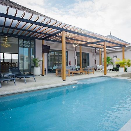 Gold Chariot Pool Villa, Phuket - Sha Plus Certified Бангтао-Біч Екстер'єр фото