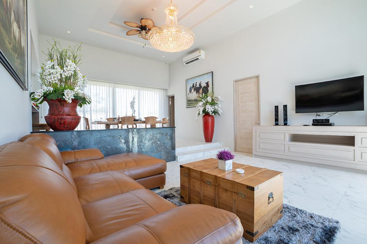 Gold Chariot Pool Villa, Phuket - Sha Plus Certified Бангтао-Біч Екстер'єр фото